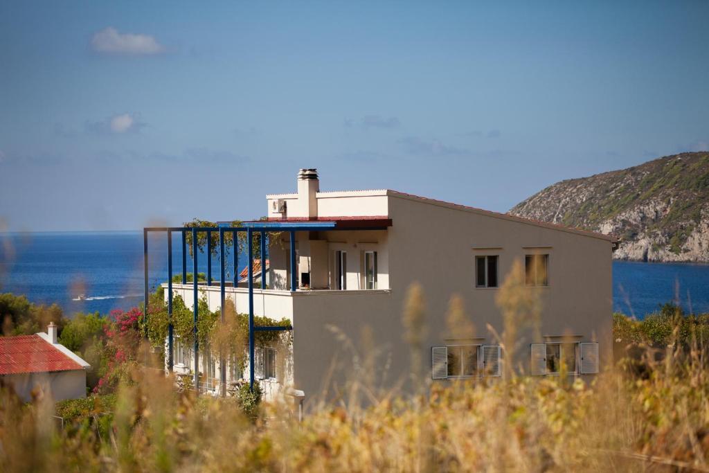 Apartments Zambarlin Komiža Eksteriør bilde
