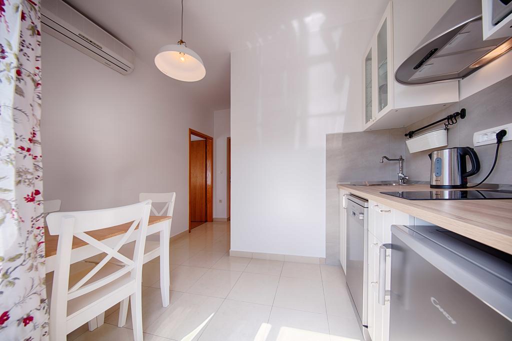 Apartments Zambarlin Komiža Eksteriør bilde