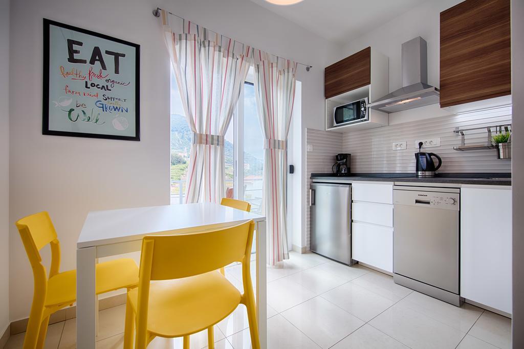 Apartments Zambarlin Komiža Eksteriør bilde