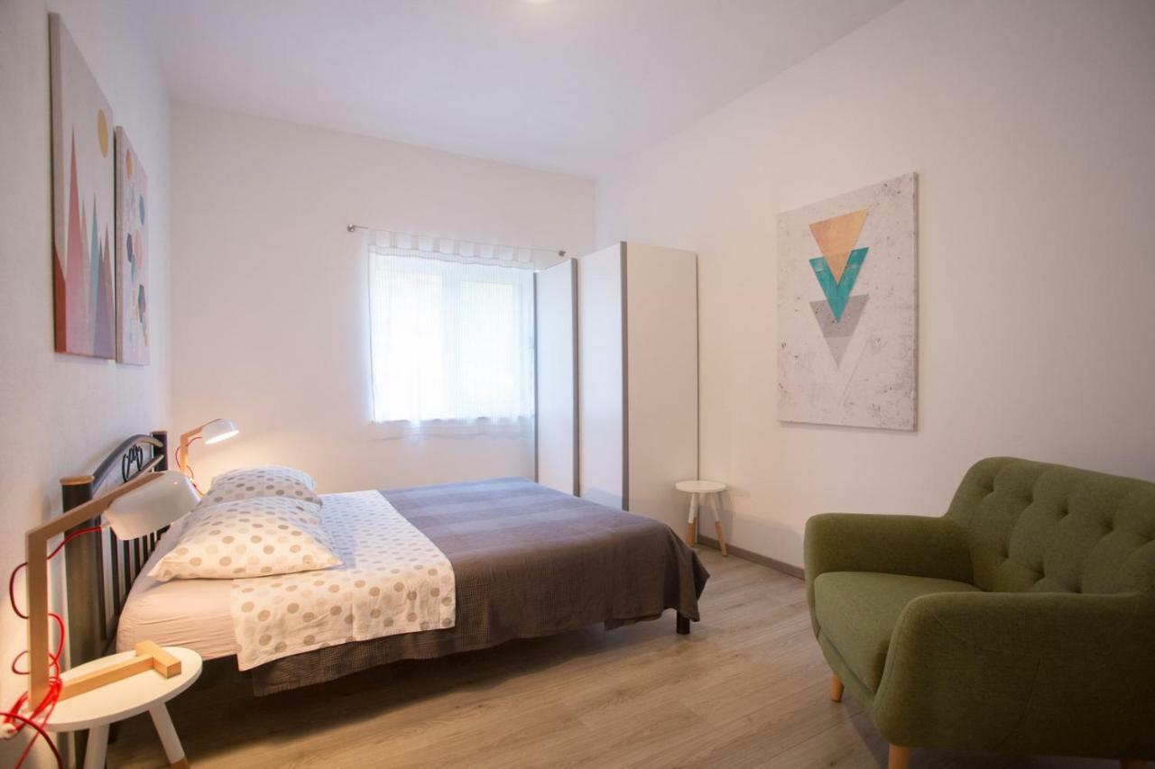 Apartments Zambarlin Komiža Eksteriør bilde