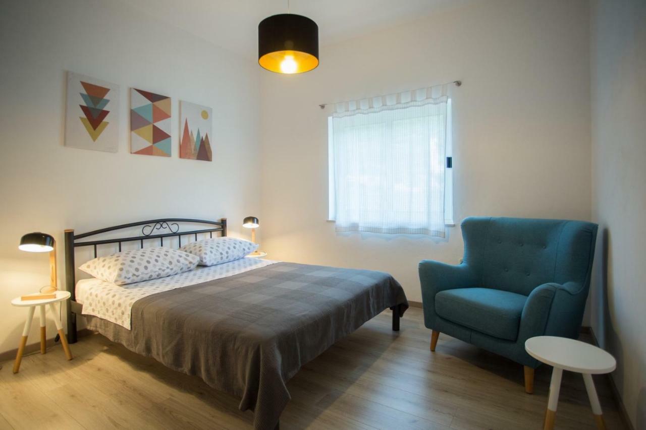 Apartments Zambarlin Komiža Eksteriør bilde