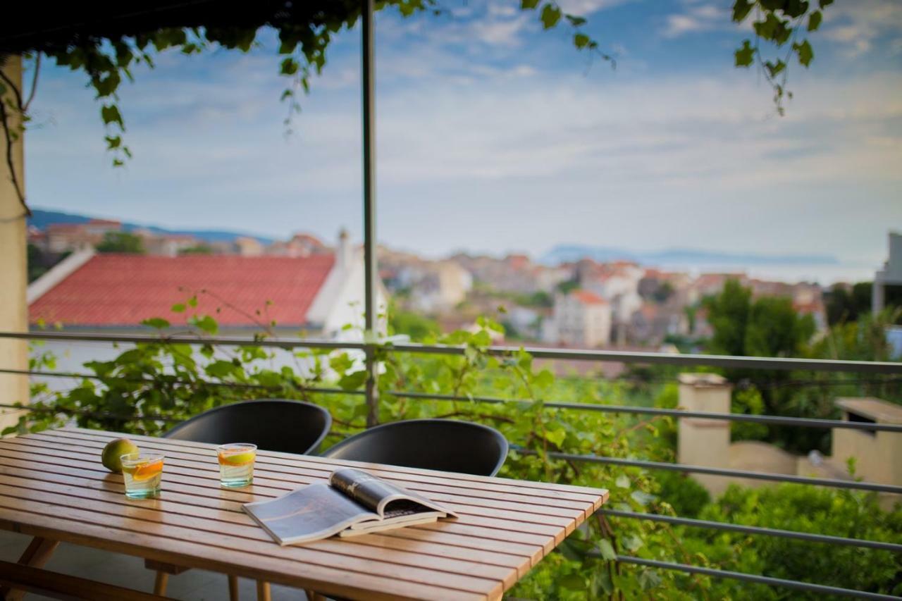 Apartments Zambarlin Komiža Eksteriør bilde